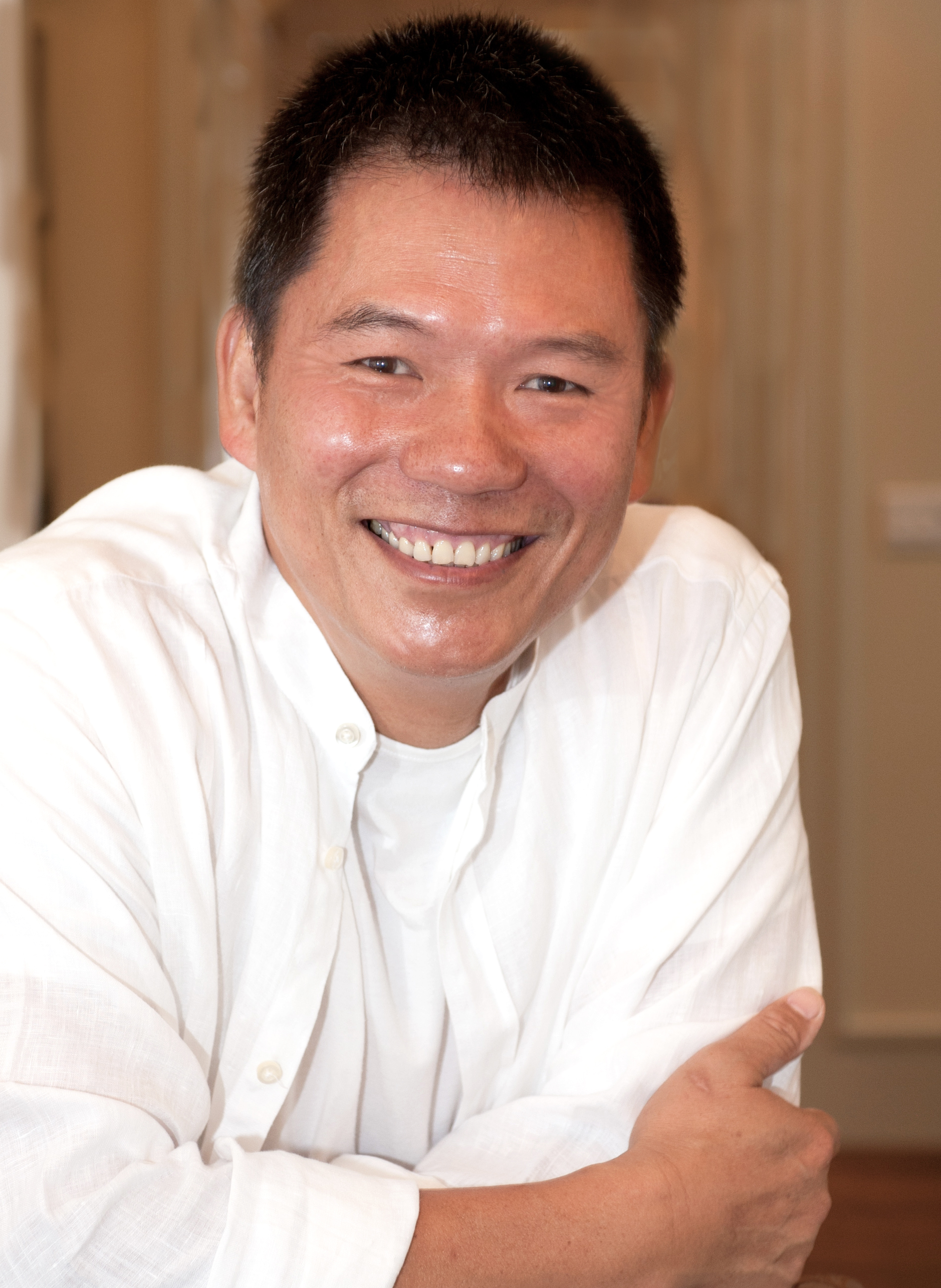 何伯权