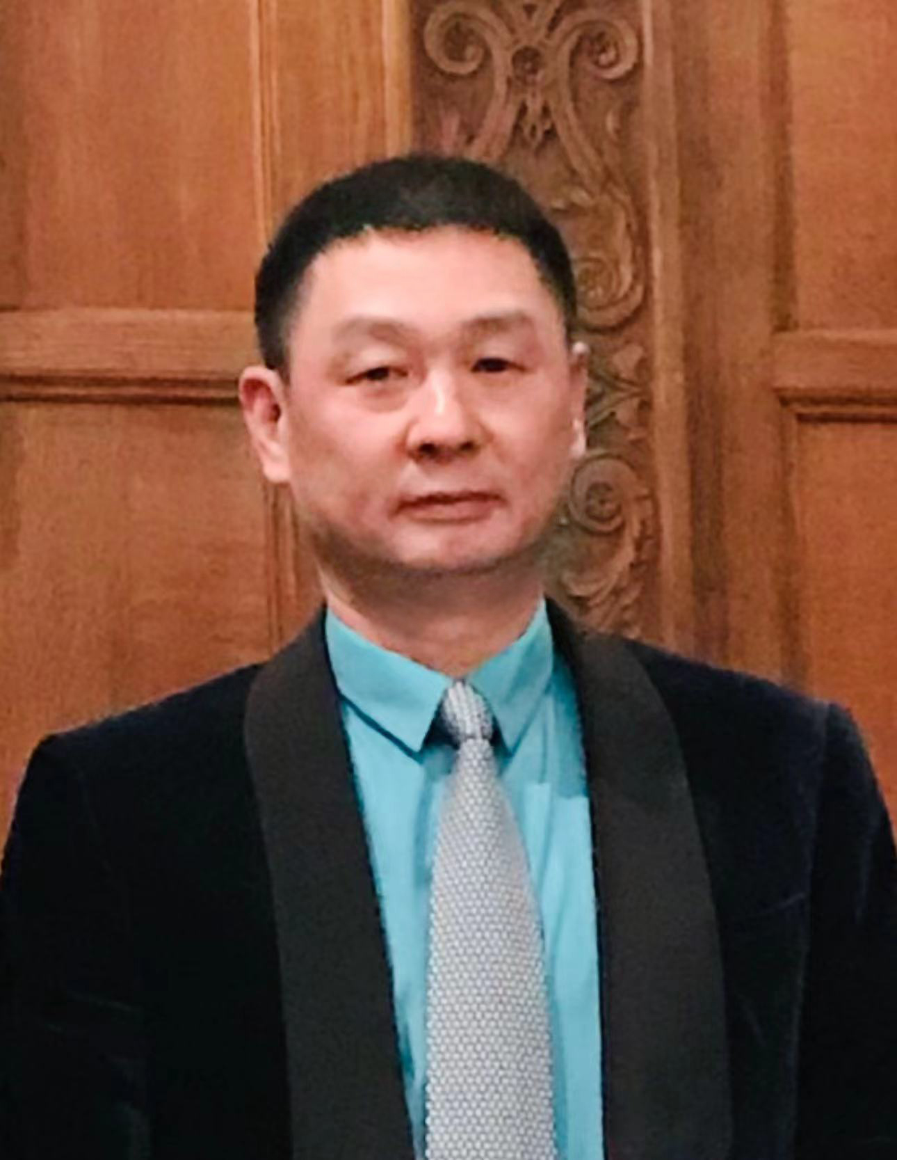 方雅亮